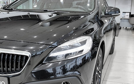 Volvo V40 Cross Country I, 2018 год, 1 890 000 рублей, 21 фотография