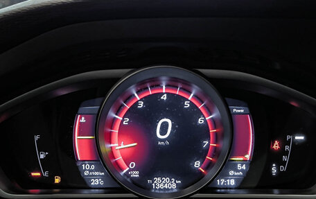 Volvo V40 Cross Country I, 2018 год, 1 890 000 рублей, 16 фотография