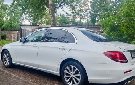 Mercedes-Benz E-Класс, 2019 год, 2 300 000 рублей, 3 фотография