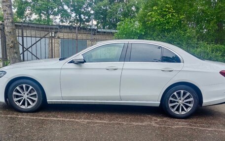 Mercedes-Benz E-Класс, 2019 год, 2 300 000 рублей, 5 фотография