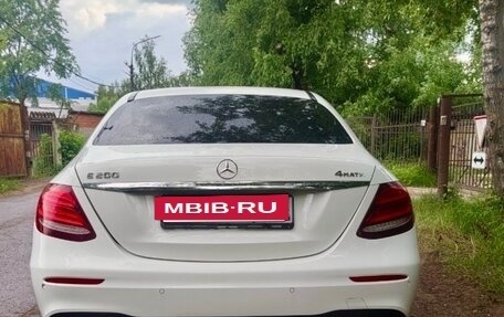 Mercedes-Benz E-Класс, 2019 год, 2 300 000 рублей, 2 фотография