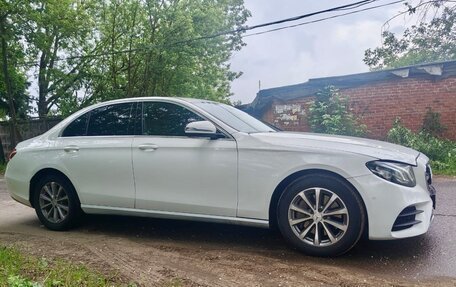 Mercedes-Benz E-Класс, 2019 год, 2 300 000 рублей, 8 фотография
