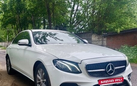 Mercedes-Benz E-Класс, 2019 год, 2 300 000 рублей, 6 фотография