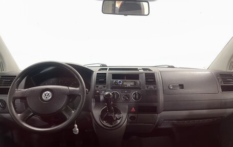 Volkswagen Transporter T5 рестайлинг, 2008 год, 1 079 000 рублей, 10 фотография