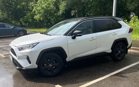 Toyota RAV4, 2021 год, 3 530 000 рублей, 4 фотография