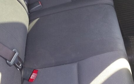 Pontiac Vibe II, 2005 год, 560 000 рублей, 11 фотография