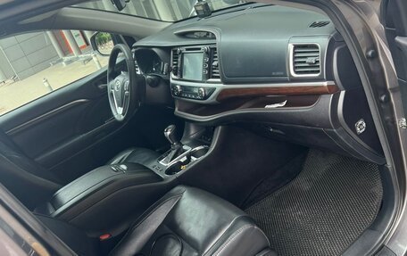Toyota Highlander III, 2015 год, 3 150 000 рублей, 5 фотография