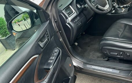 Toyota Highlander III, 2015 год, 3 150 000 рублей, 7 фотография