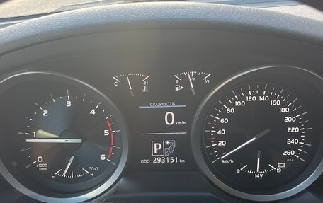 Toyota Land Cruiser 200, 2013 год, 3 500 000 рублей, 6 фотография
