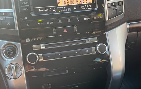Toyota Land Cruiser 200, 2013 год, 3 500 000 рублей, 7 фотография