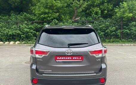 Toyota Highlander III, 2015 год, 3 150 000 рублей, 3 фотография