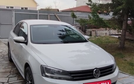 Volkswagen Jetta VI, 2015 год, 1 350 000 рублей, 2 фотография