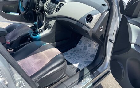 Chevrolet Cruze II, 2012 год, 800 000 рублей, 16 фотография