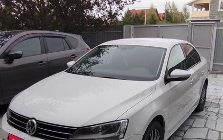 Volkswagen Jetta VI, 2015 год, 1 350 000 рублей, 3 фотография