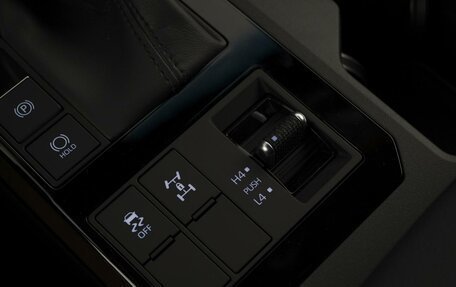 Toyota Land Cruiser Prado, 2024 год, 9 350 000 рублей, 21 фотография