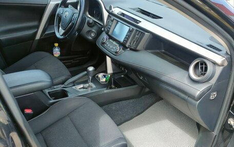 Toyota RAV4, 2017 год, 2 550 000 рублей, 5 фотография