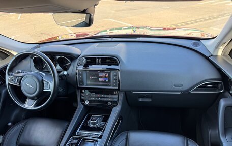 Jaguar F-Pace, 2017 год, 3 200 000 рублей, 11 фотография