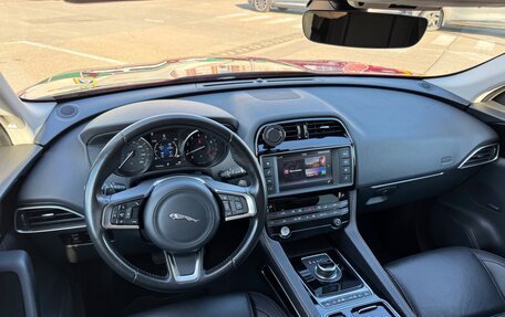 Jaguar F-Pace, 2017 год, 3 200 000 рублей, 10 фотография