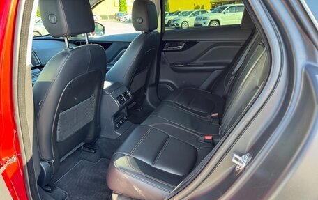 Jaguar F-Pace, 2017 год, 3 200 000 рублей, 14 фотография