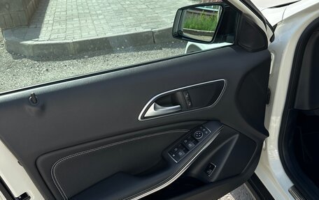Mercedes-Benz GLA, 2017 год, 3 500 000 рублей, 15 фотография