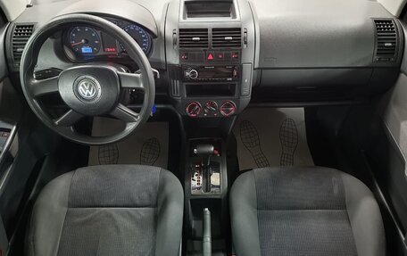 Volkswagen Polo IV рестайлинг, 2006 год, 349 000 рублей, 9 фотография