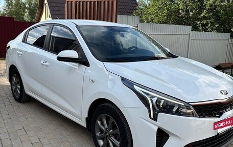 KIA Rio IV, 2021 год, 2 200 000 рублей, 2 фотография