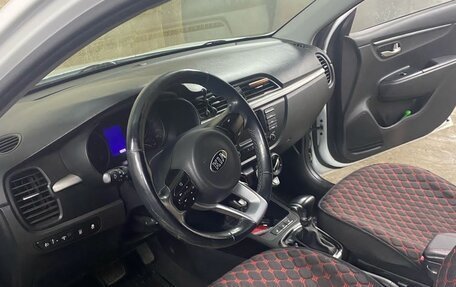 KIA Rio IV, 2018 год, 1 050 000 рублей, 6 фотография