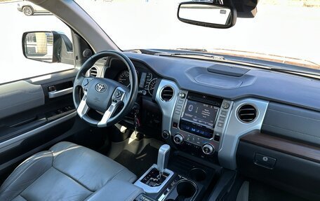 Toyota Tundra II, 2018 год, 4 300 000 рублей, 30 фотография