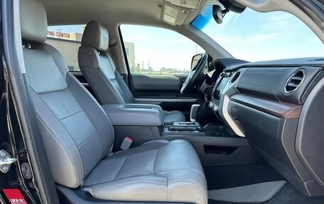 Toyota Tundra II, 2018 год, 4 300 000 рублей, 32 фотография