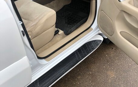 Toyota Land Cruiser Prado 120 рестайлинг, 2003 год, 1 295 000 рублей, 14 фотография