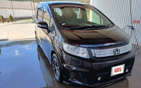 Honda Freed I, 2012 год, 950 000 рублей, 3 фотография