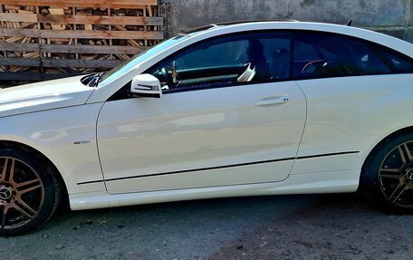 Mercedes-Benz E-Класс, 2011 год, 1 630 000 рублей, 7 фотография