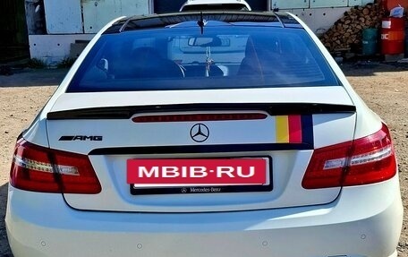 Mercedes-Benz E-Класс, 2011 год, 1 630 000 рублей, 6 фотография