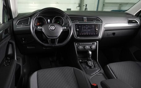 Volkswagen Tiguan II, 2017 год, 1 990 000 рублей, 6 фотография