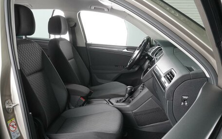 Volkswagen Tiguan II, 2017 год, 1 990 000 рублей, 8 фотография