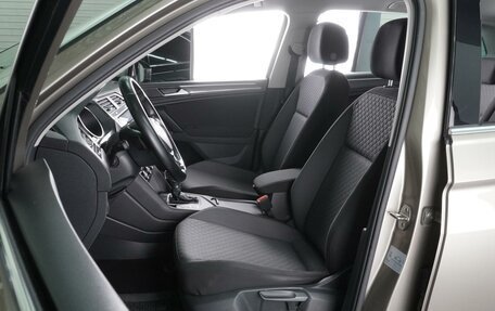 Volkswagen Tiguan II, 2017 год, 1 990 000 рублей, 10 фотография