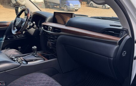 Lexus LX III, 2017 год, 6 900 000 рублей, 17 фотография