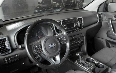 KIA Sportage IV рестайлинг, 2017 год, 1 919 700 рублей, 4 фотография