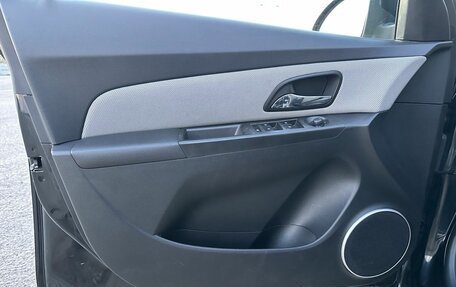 Chevrolet Cruze II, 2013 год, 800 000 рублей, 13 фотография