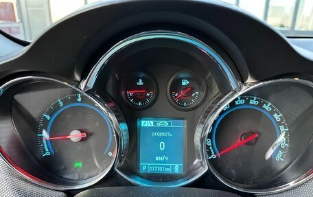Chevrolet Cruze II, 2013 год, 800 000 рублей, 19 фотография