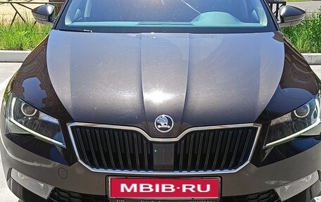 Skoda Superb III рестайлинг, 2018 год, 2 090 000 рублей, 1 фотография