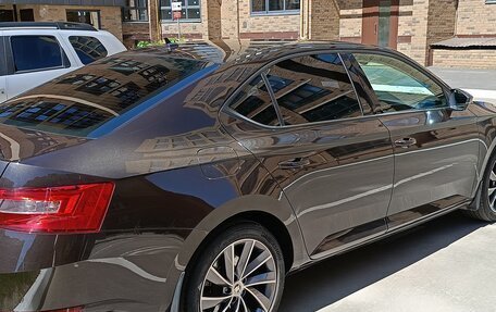Skoda Superb III рестайлинг, 2018 год, 2 090 000 рублей, 6 фотография