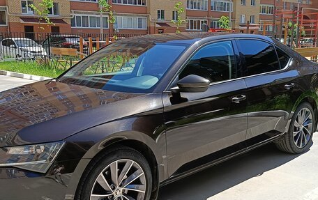 Skoda Superb III рестайлинг, 2018 год, 2 090 000 рублей, 10 фотография