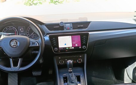 Skoda Superb III рестайлинг, 2018 год, 2 090 000 рублей, 11 фотография