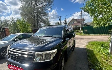 Toyota Land Cruiser 200, 2010 год, 2 835 000 рублей, 2 фотография