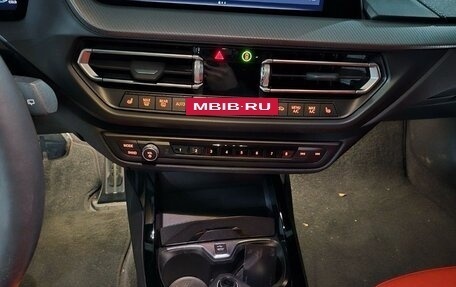 BMW 1 серия, 2022 год, 3 450 000 рублей, 6 фотография