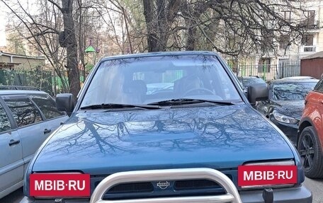 Nissan Terrano II рестайлинг, 1994 год, 550 000 рублей, 3 фотография