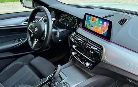 BMW 5 серия, 2019 год, 3 650 000 рублей, 15 фотография