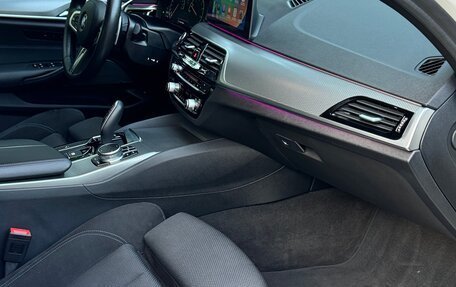 BMW 5 серия, 2019 год, 3 650 000 рублей, 13 фотография