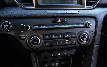 KIA Sportage IV рестайлинг, 2017 год, 2 340 000 рублей, 15 фотография